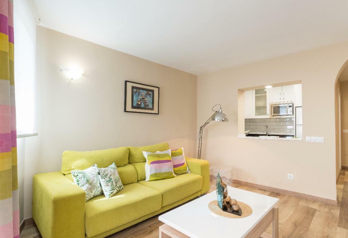 Cozy Loft Near The Beach Торемолинос Екстериор снимка