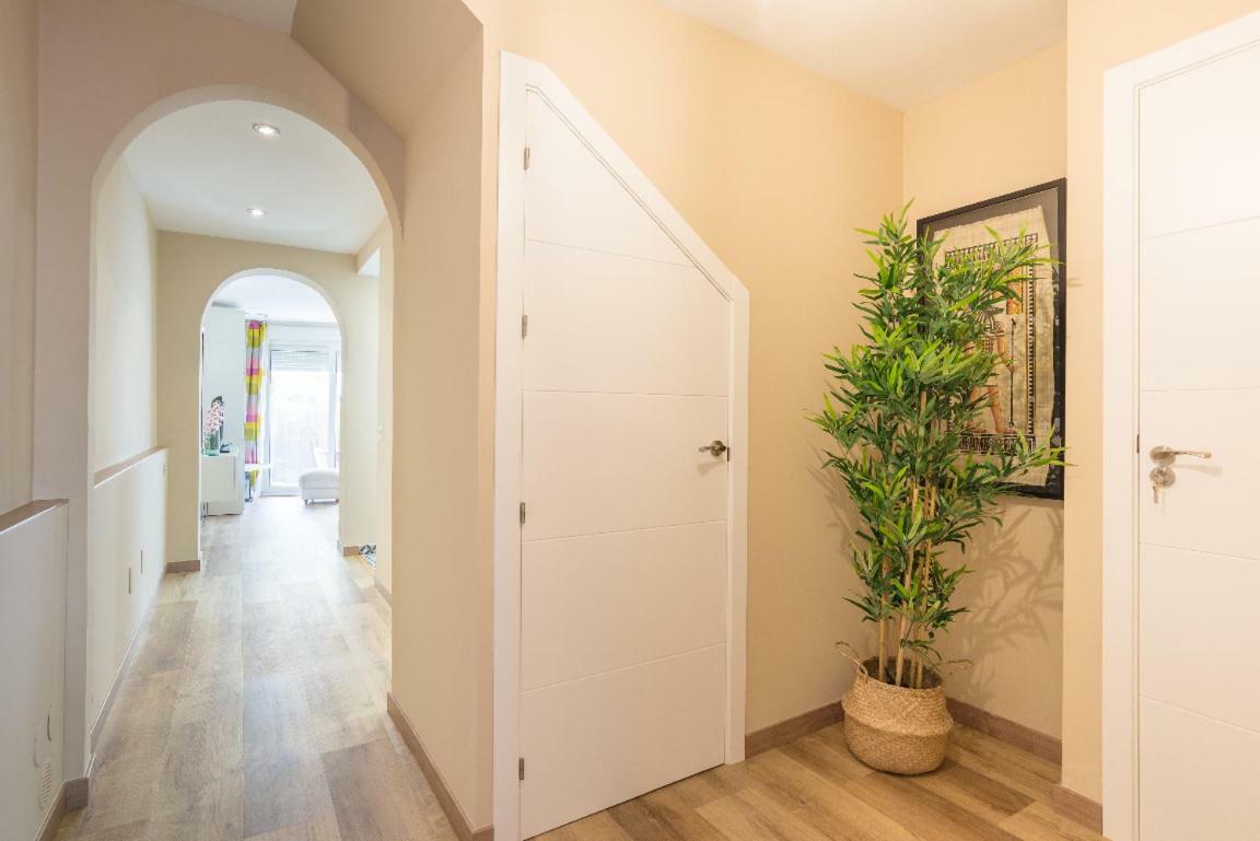 Cozy Loft Near The Beach Торемолинос Екстериор снимка